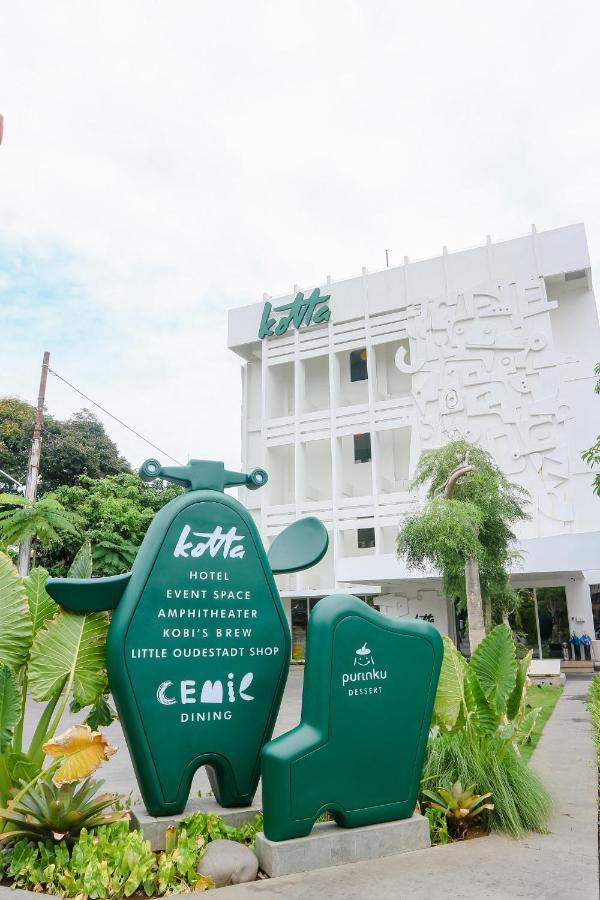 Kotta Hotel Semarang Exterior photo